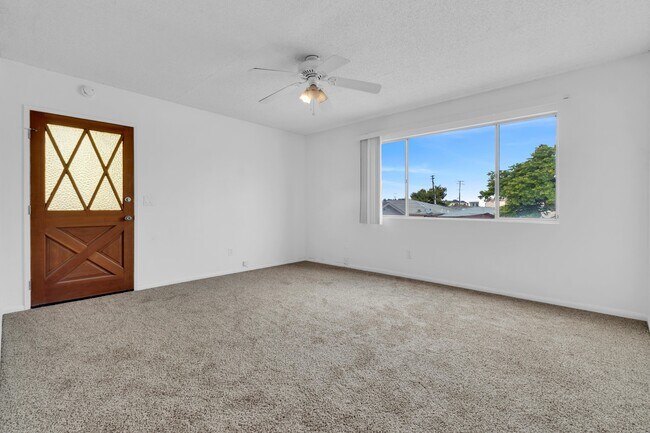 4745 Choctaw Dr San Diego, CA 92115