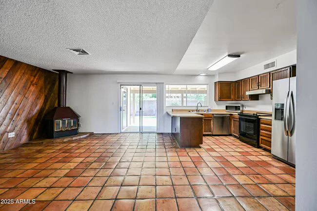 1252 E El Parque Dr Tempe, AZ 85282 photo 4