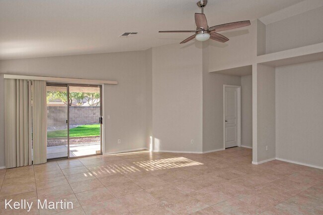 24028 N 21st Wy Phoenix, AZ 85024 photo 2