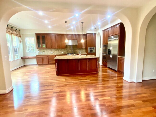 Pleasanton Ponderosa 5 Bed+loft / 4 Bath, 4 Car Garage, Small Dogs Ok photo 5