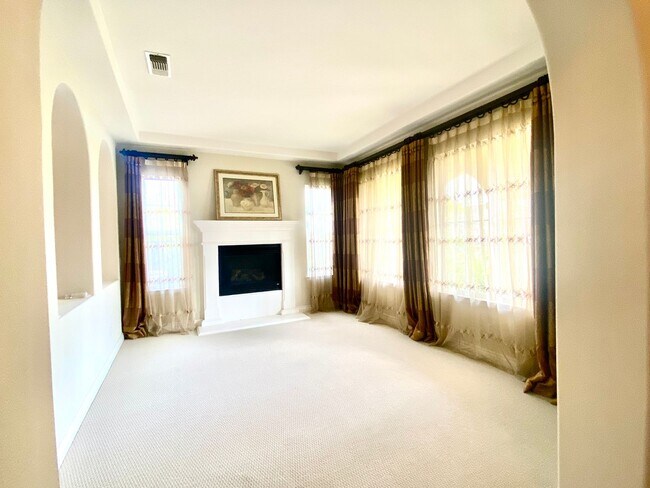 Pleasanton Ponderosa 5 Bed+loft / 4 Bath, 4 Car Garage, Small Dogs Ok photo 2
