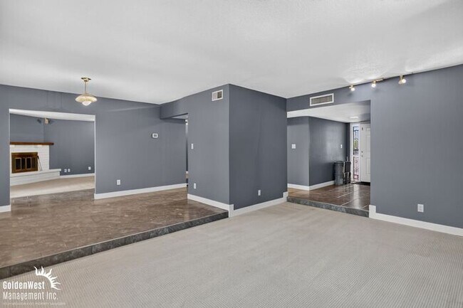 2615 W Straford Dr Chandler, AZ 85224 photo 5