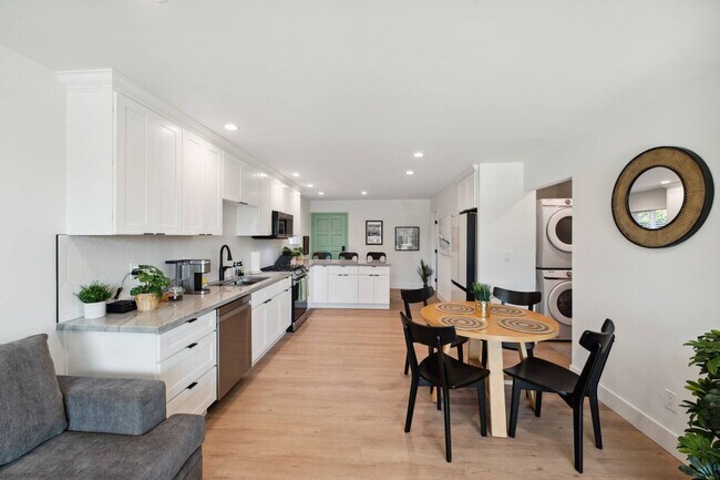 2138 Reed Ave San Diego, CA 92109