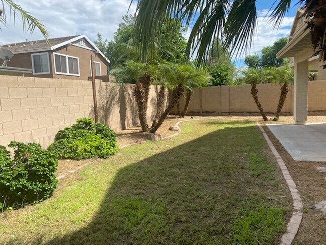 1577 S Hawk Ct Gilbert, AZ 85296 photo 4