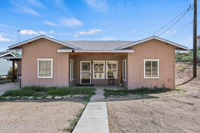 345 N Madison St Wickenburg, AZ 85390 photo 2