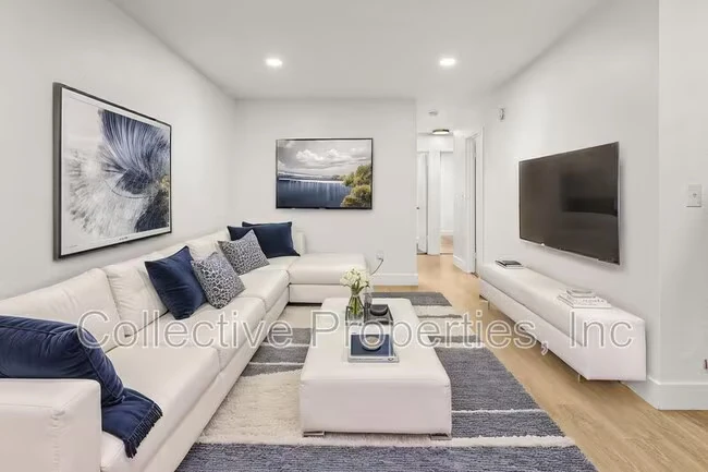 3965 Logan Ave San Diego, CA 92113