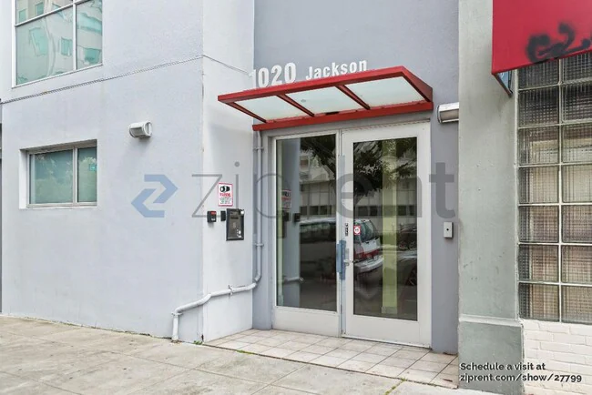 Unit 604 photo 3