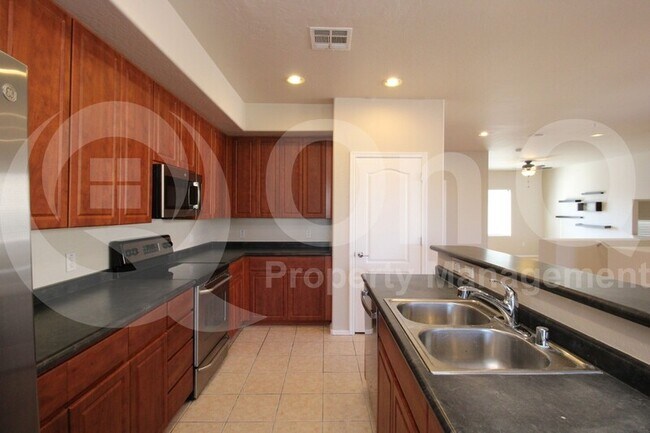 705 W Queen Creek Rd Chandler, AZ 85248 photo 4