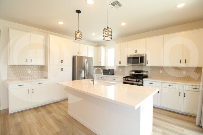 17737 W Cassia Way Goodyear, AZ 85338 photo 4
