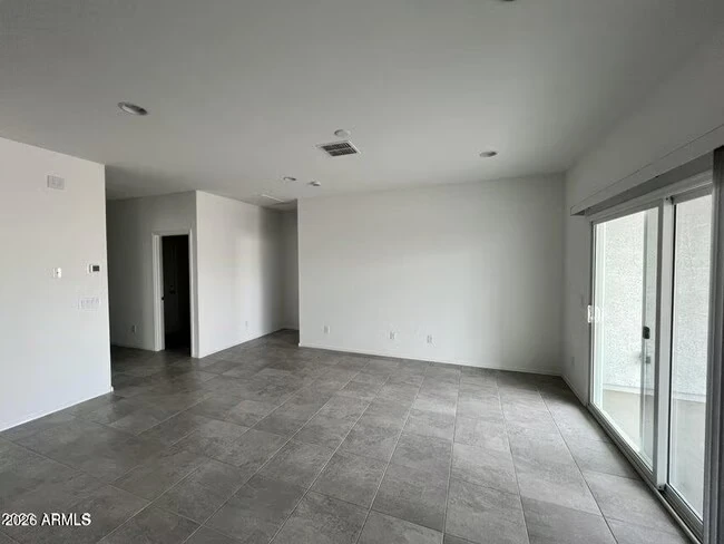 3532 Sequoia St Casa Grande, AZ 85122 photo 5