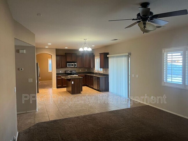 16412 W Hope Dr Surprise, AZ 85388 photo 2