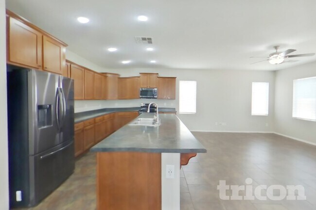 4930 E Del Rio Dr Queen Creek, AZ 85140 photo 5