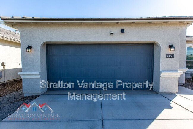4453 W Magdalena Ln Phoenix, AZ 85339 photo 4