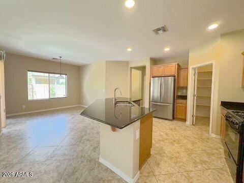 2526 W Desert Vista Trail Phoenix, AZ 85085 photo 4