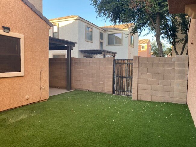 1897 S Tucana Ln Gilbert, AZ 85295 photo 4