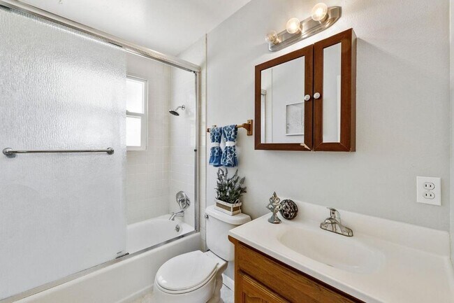 10185 Alhambra Ave Cupertino, CA 95014 photo 4
