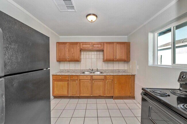 732 W Southgate Ave Phoenix, AZ 85041 photo 4