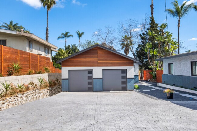 8865 Fabienne Way La Mesa, CA 91941 photo 2