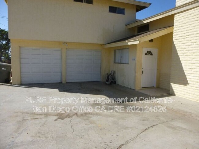 1700 Mountain View Ave Oceanside, CA 92054 photo 2