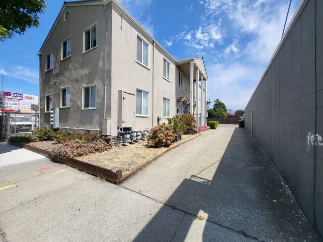 12744 San Pablo Ave unit A photo 2