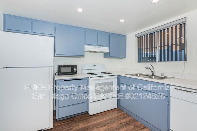 2735 Hornblend St San Diego, CA 92109