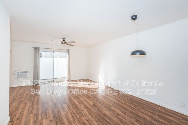 2735 Hornblend St San Diego, CA 92109 photo 4