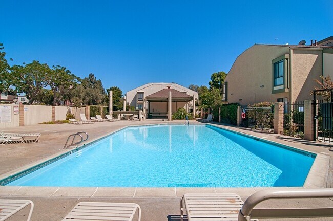 9209 Village Glen Dr San Diego, CA 92123 photo 3