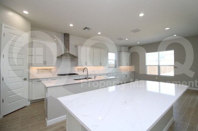5976 E Quail Ave Phoenix, AZ 85054 photo 3