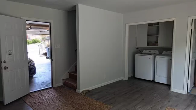 1187 Overlook Ave Hayward, CA 94542 photo 3