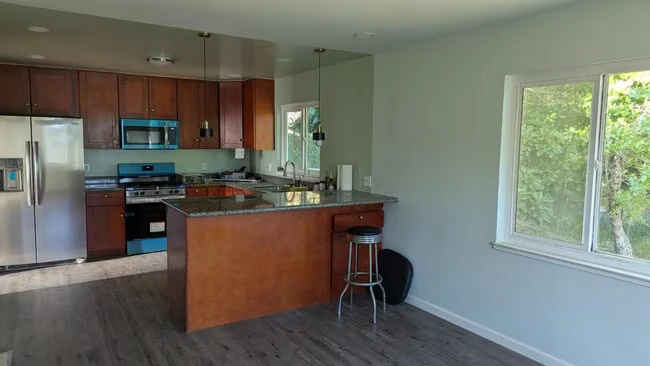 1187 Overlook Ave Hayward, CA 94542 photo 2