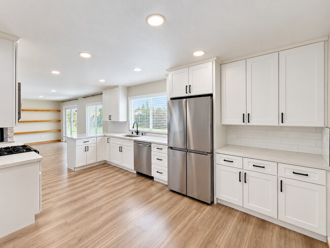 2777 Sula Way San Diego, CA 92139 photo 4