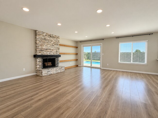 2777 Sula Way San Diego, CA 92139 photo 2