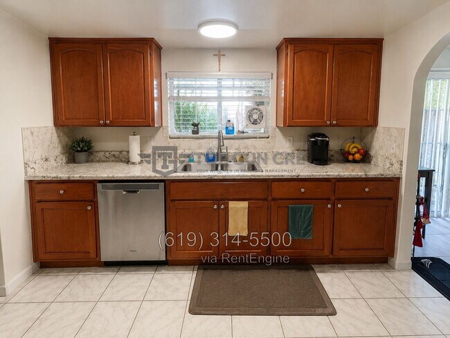 2430 Bartel St San Diego, CA 92123 photo 2