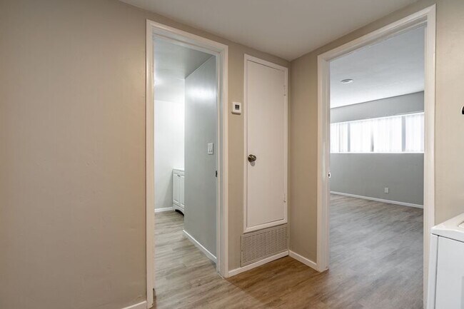 595 7th St Imperial Beach, CA 91932 photo 5