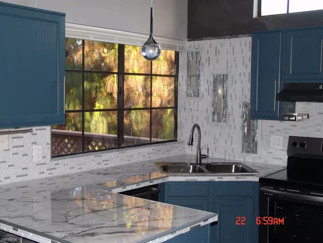 1001 N Pasadena Mesa, AZ 85201 photo 2