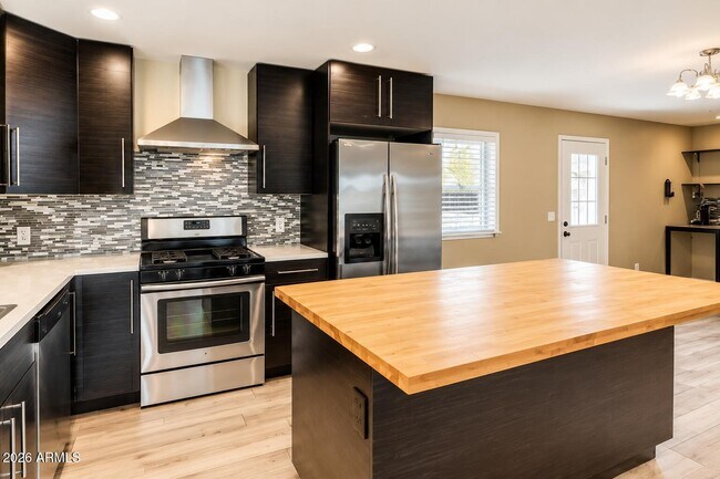 1015 E Marigold Ln Tempe, AZ 85288 photo 5