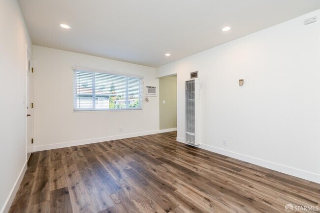 990 Helen Ave Sunnyvale, CA 94086 photo 4