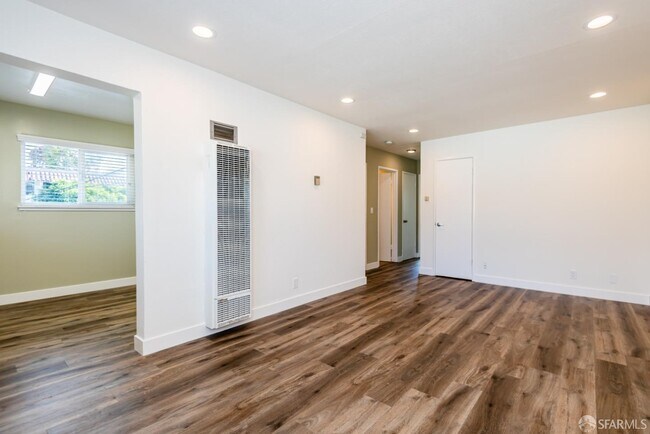 990 Helen Ave Sunnyvale, CA 94086 photo 3