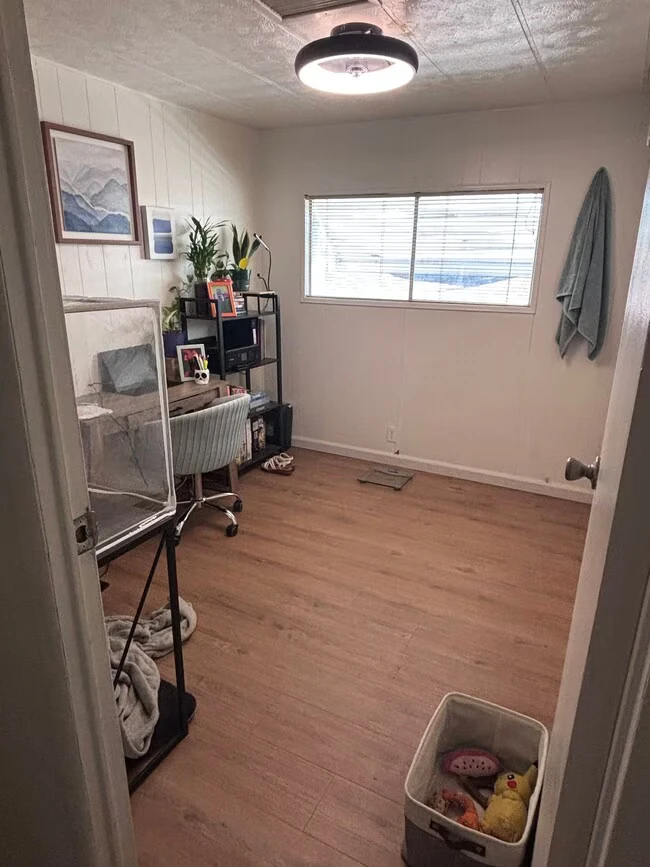 4107 E Park St Phoenix, AZ 85042 photo 3