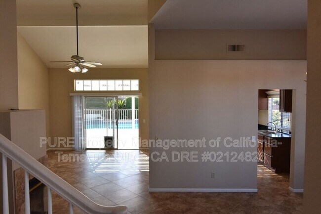 27565 Senna Ct Temecula, CA 92591 photo 2