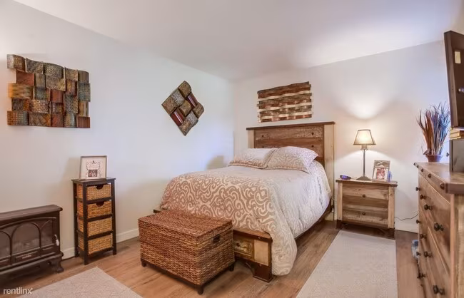 1811 E Grand Ave Escondido, CA 92027