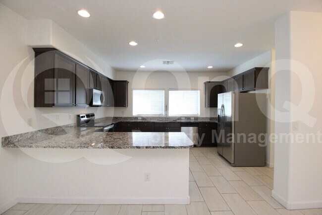 240 W Juniper Ave Gilbert, AZ 85234 photo 5