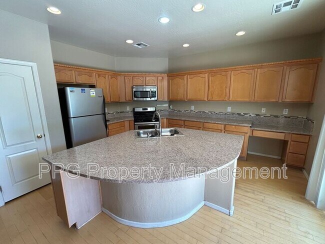 16333 N 171st Dr Surprise, AZ 85388 photo 4
