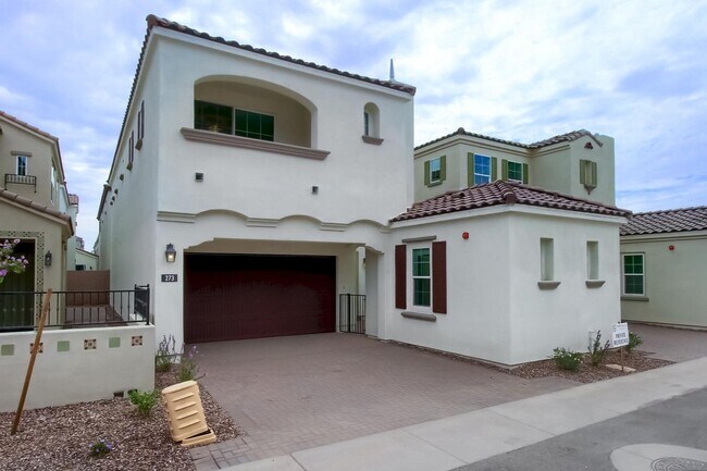 273 E Markwood Dr Chandler, AZ 85248 photo 3
