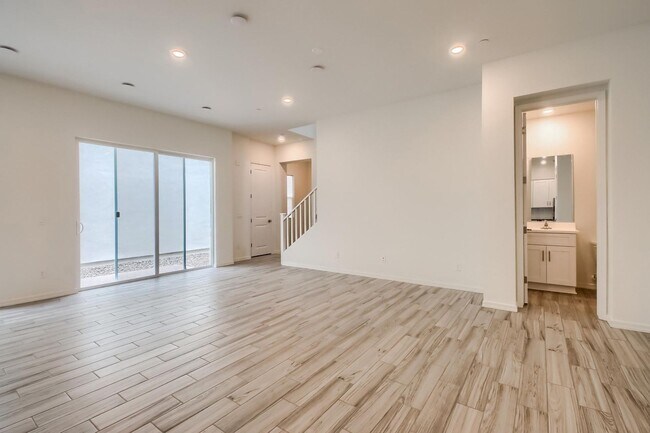 273 E Markwood Dr Chandler, AZ 85248 photo 4