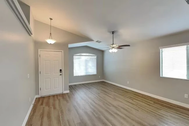 1836 S 106th Ave Tolleson, AZ 85353 photo 2