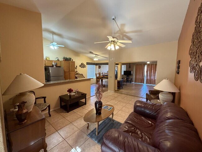 6761 S Oakmont Dr Chandler, AZ 85249 photo 3
