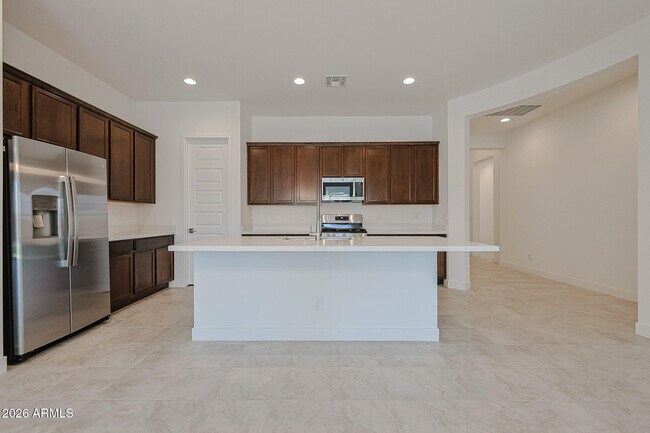 7675 Bronco Trl Peoria, AZ 85383 photo 2