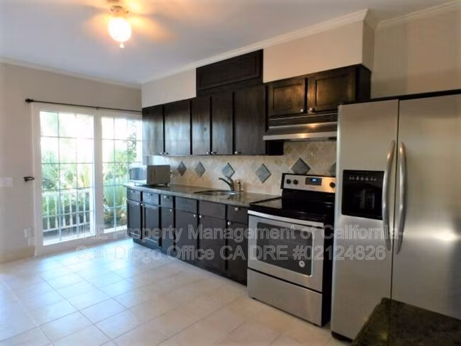 1049 Anza Ave Vista, CA 92084 photo 4