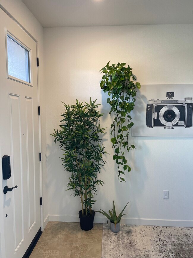 1780 Boxcar Cir Oakland, CA 94607 photo 5